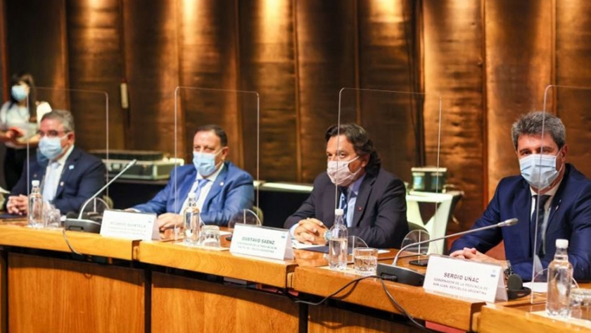 En la visita oficial a Chile Sáenz acompañó al Presidente en la conferencia magistral ante la CEPAL