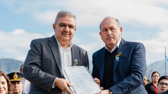 Raúl Jalil anuncia inauguración del nuevo IES en el 140 aniversario de Chumbicha