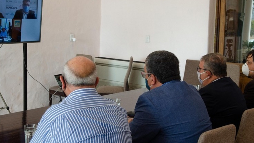 Firma de convenios con Vialidad Nacional para rutas locales