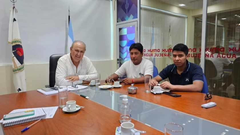 Trabajo en conjunto. Coordinan acciones para obras de agua en Olaroz Chico