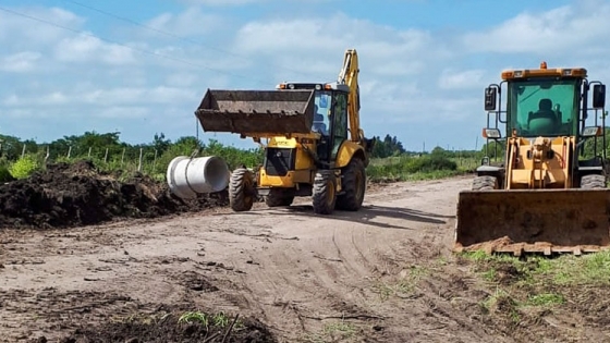 El gobierno continúa con las mejoras en caminos del departamento Paraná