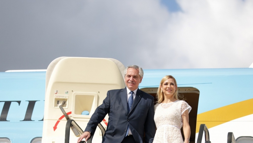 El presidente arribó a Bruselas para participar de la Tercera Cumbre UE-CELAC