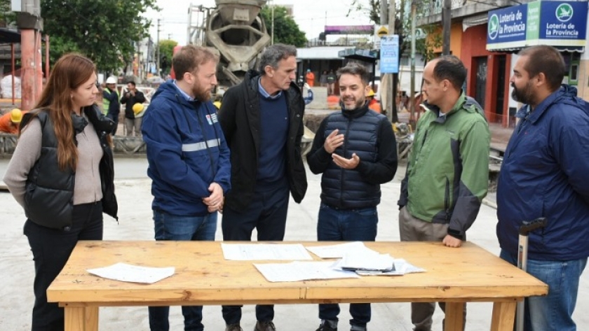 Katopodis recorrió obras viales en Lomas de Zamora