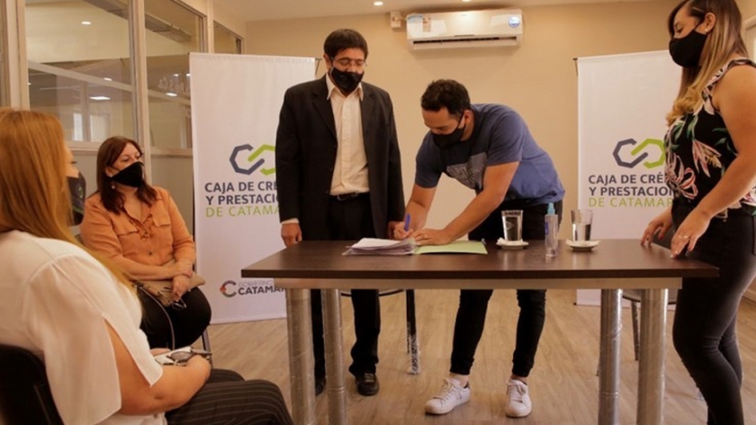 Otorgan los primeros créditos hipotecarios bajo la modalidad con terreno