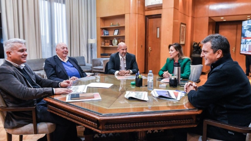 Massa se reunió con el CEO de Aceitera General Deheza