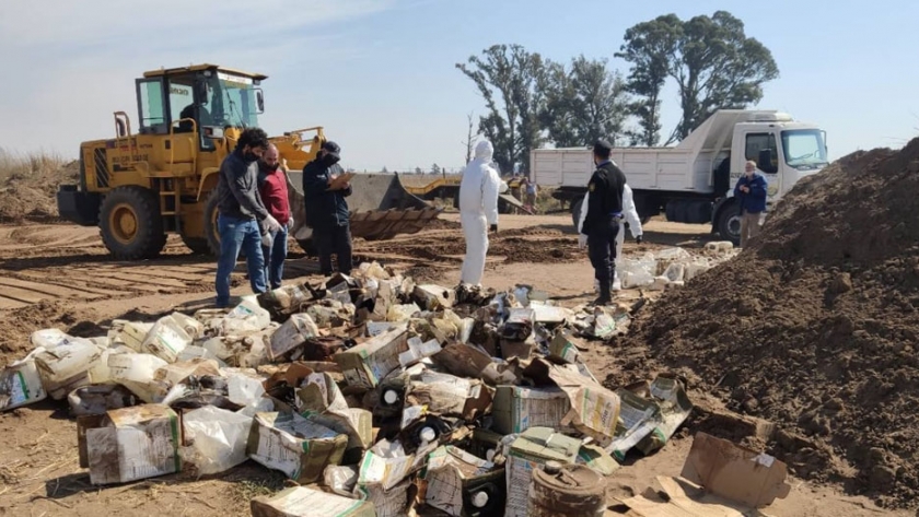 Multaron a FerroExpreso con $ 27 millones por enterrar bidones de agrotóxicos