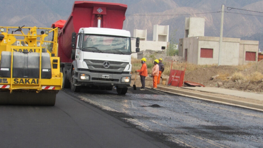 Avanza la última etapa del puente en Barrio N. Kirchner
