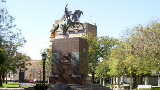Este domingo vuelve la feria a la Plaza San Martín