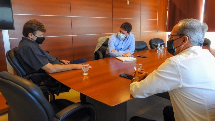 Producción mantuvo una reunión con representantes de un grupo empresario