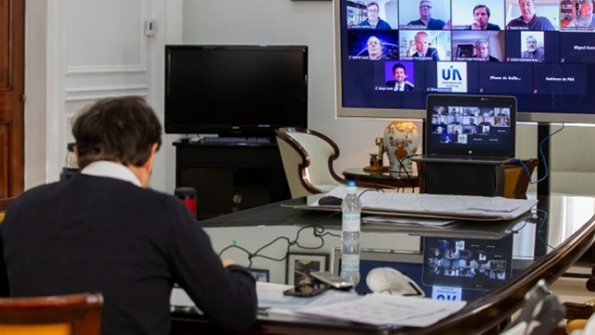 Kicillof mantuvo un encuentro con autoridades de la UIA
