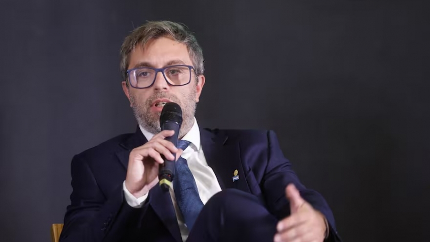Federico Furiase defiende el programa económico y destaca avances en la estabilización financiera