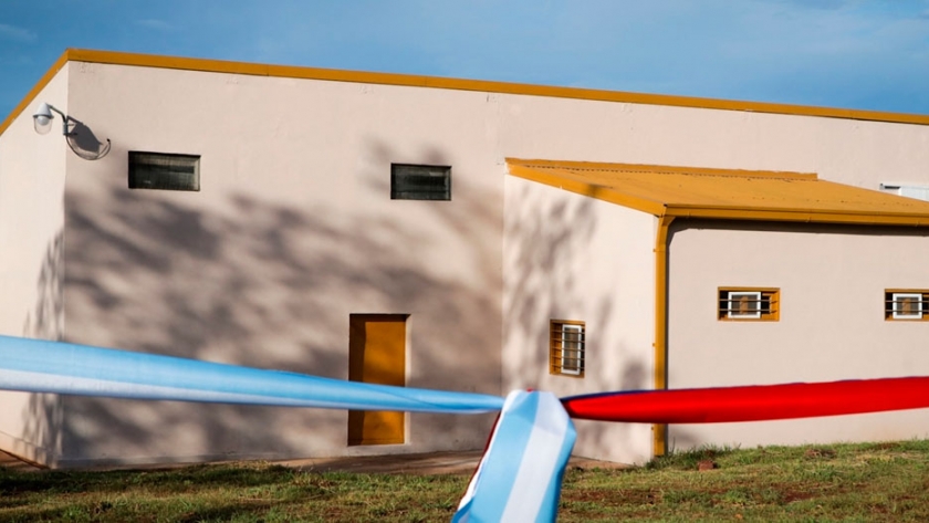Passalacqua inauguró un frigorífico y asfaltado en San José