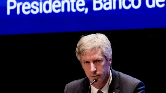 Banco Central mantiene firme la estrategia frente al dólar pese a la fuerte demanda