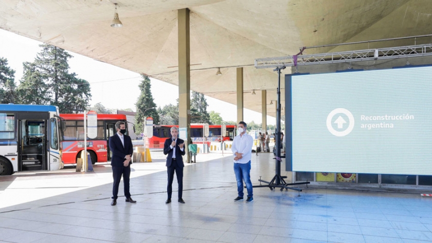 El Ministro de Transporte remodelará la terminal de ómnibus de Luján construida en 1962