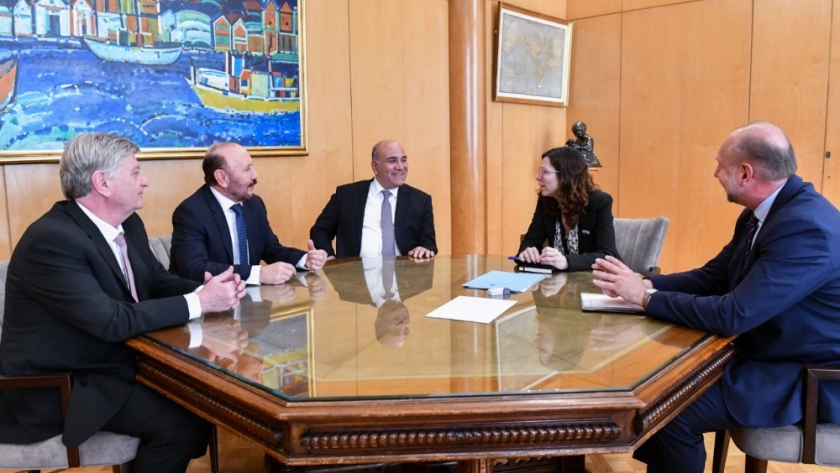 Manzur y Batakis se reunieron con gobernadores provinciales en el Ministerio de Economía