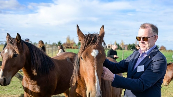 Kheiron Biotech recibió a una misión oficial de Estados Unidos y fortalece su proyección global en genética animal