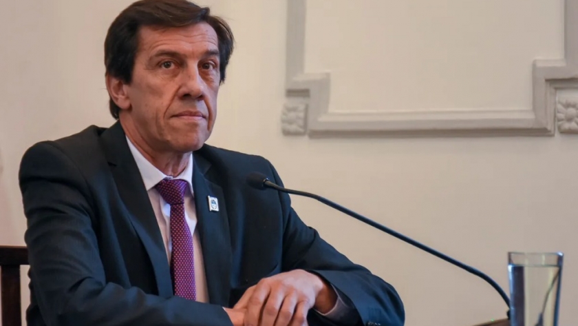 El ministro Sadir confirmó los cronogramas de pagos de haberes, aguinaldo y bono de fin de año