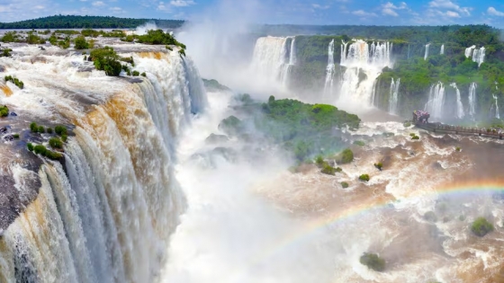 Las Cataratas del Iguazú en juego: la justicia federal decide su transferencia a Paraná