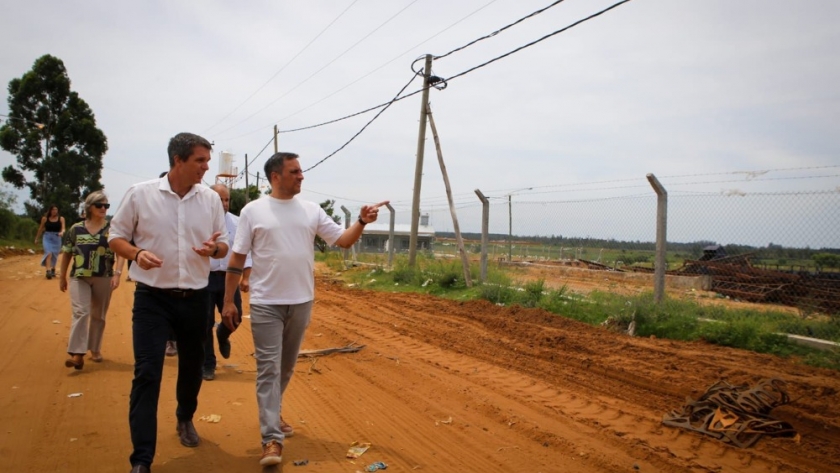 Cabandié recorrió el nuevo centro ambiental para la gestión de los residuos en Concordia