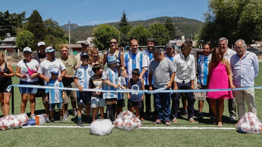 Nueva cancha de fútbol con césped sintético para San Martín de los Andes