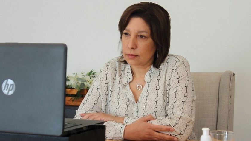 Arabela firmó el convenio con Vialidad Nacional para la refuncionalización de la Avenida Bustillo
