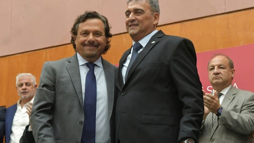 El gobernador Sáenz tomó juramento al nuevo Ministro de Salud Pública y a Secretarios del Gobierno de Salta