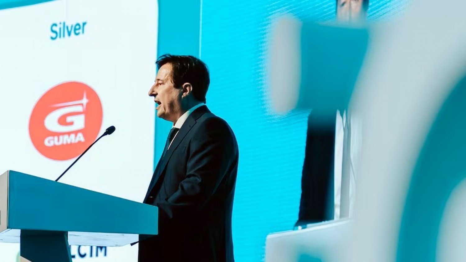 Industria cordobesa: el 64% de las empresas sostiene o mejora su producción