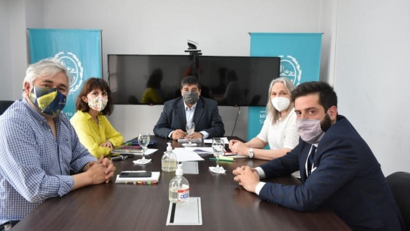 Santa Cruz continúa gestionando la apertura de fronteras ante la Nación