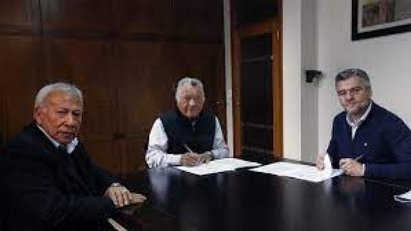 Zabaleta: “Firmamos un convenio para seguir incorporando beneficiarios del plan Potenciar Trabajo al empleo genuino”
