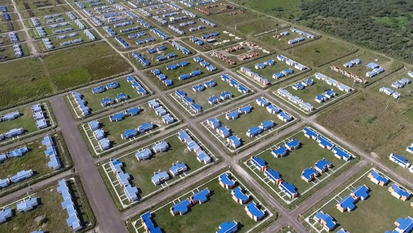 Insfrán anunció que se llamará a licitación para la construcción de 678 viviendas