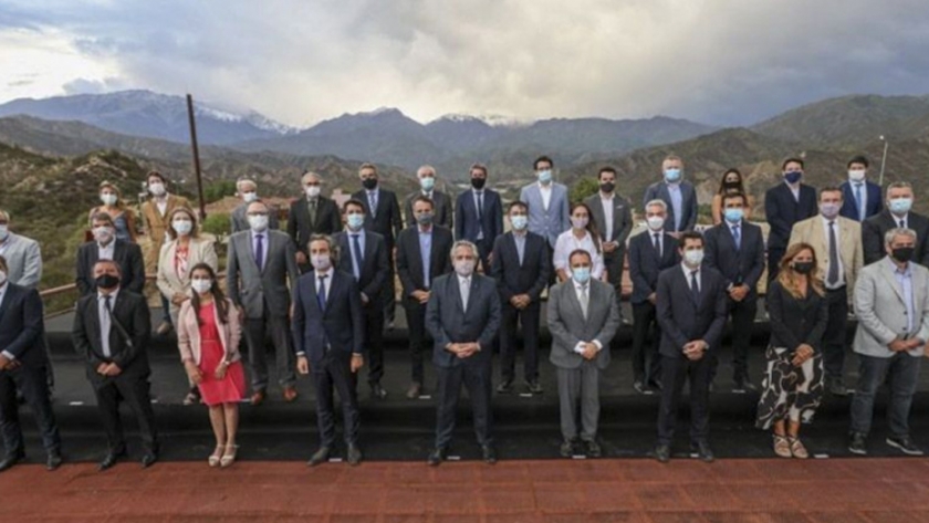 Crean un régimen de promoción para el sector textil y de calzado en La Rioja y Catamarca