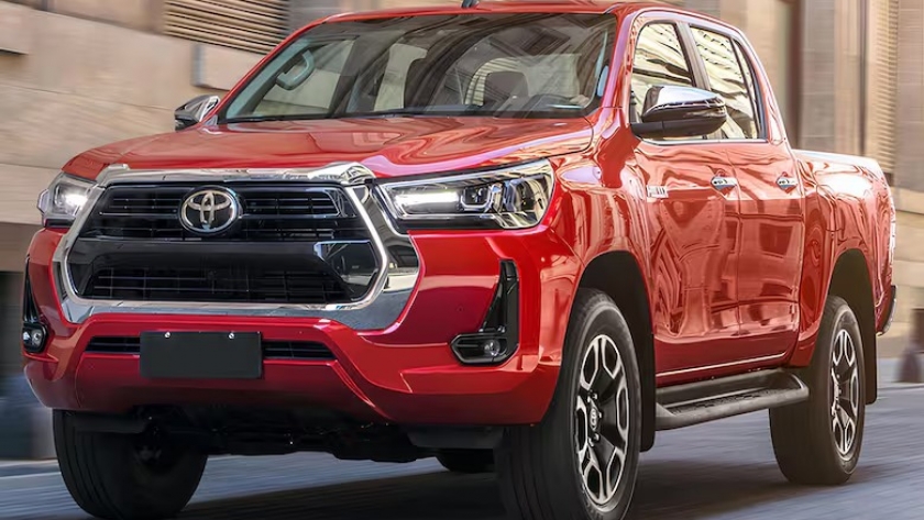 Toyota ajusta precios tras la eliminación del impuesto al lujo y cambios en su gama