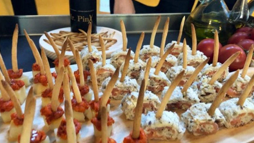 Unos palillos comestibles de maíz ganan el premio al alimento más innovador