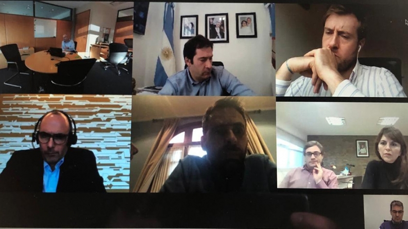 El ministro Cerdá mantuvo una videoconferencia con las autoridades de YPF