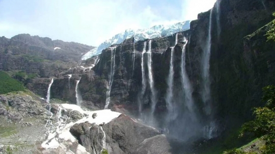 El sendero argentino que compite con los Alpes Suizos: una joya del trekking en la Patagonia