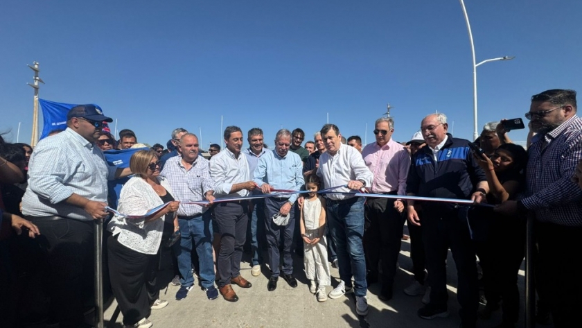 Zamora inauguró la Costanera Juan Francisco Borges y playas públicas en el Río Dulce