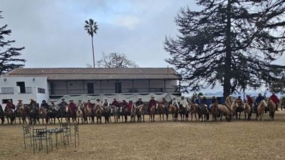 Los Criollos llegan marchando a la Expo Rural