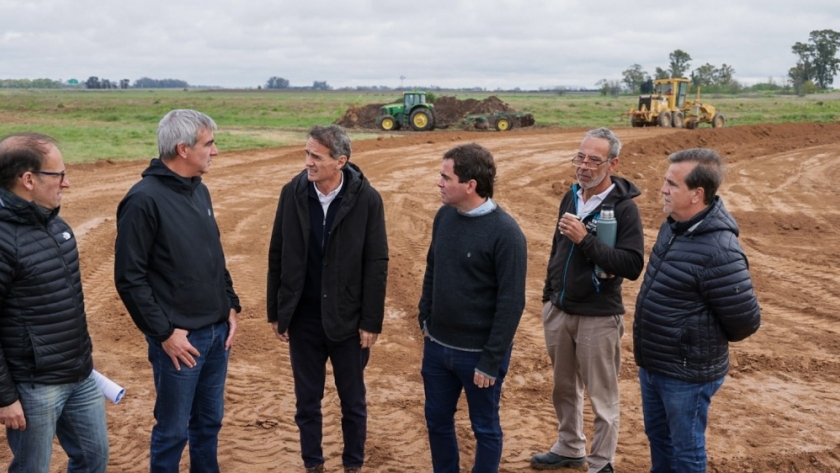 En San Antonio de Areco, Katopodis recorrió obras viales y de saneamiento
