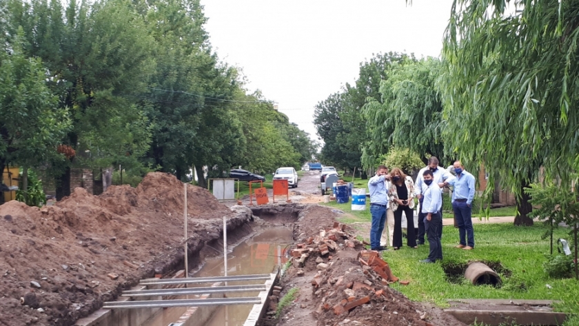 El gobierno provincial ampliará el servicio de agua potable y reactivará obras de viviendas en San Justo
