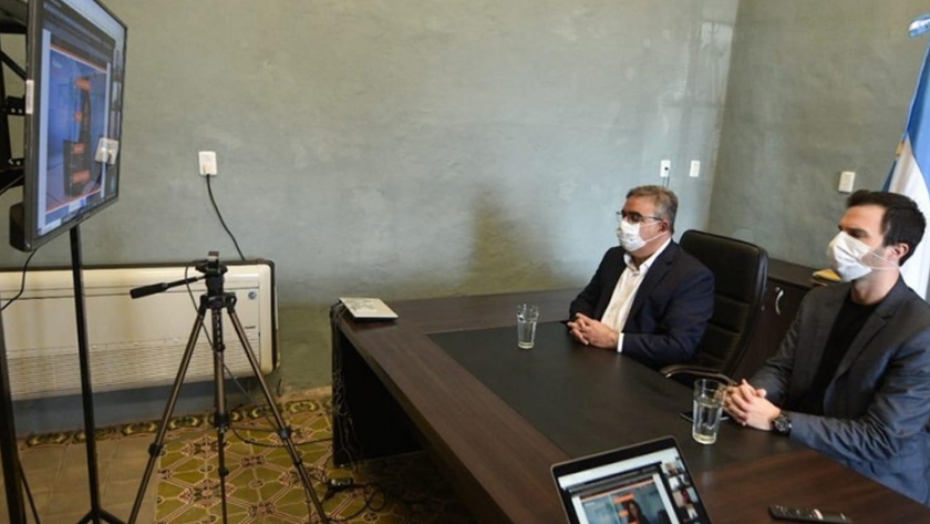 Raúl dialogó con empresa de software para generar trabajo