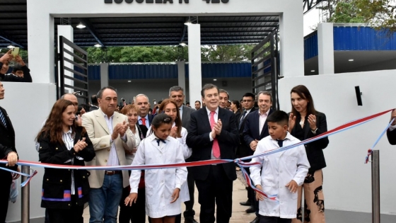 Zamora inauguró obras en la escuela y el jardín de Colonia María Luisa, un museo en Estación Simbolar y entregó viviendas sociales a 28 familias