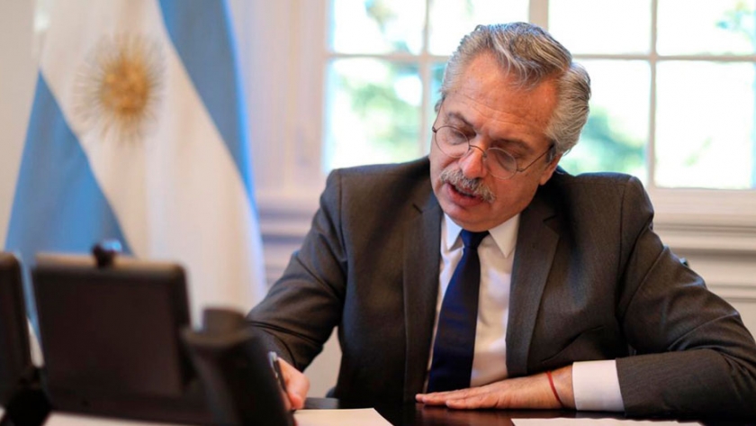 El presidente Alberto Fernández dialogó telefónicamente con su par de Francia, Emmanuel Macron