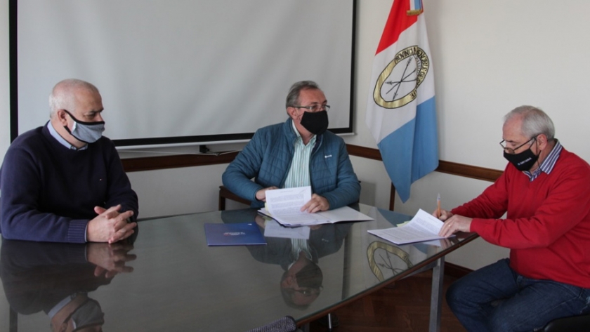 Cooperación en apicultura con el Ministerio de la Producción de Santa Fe