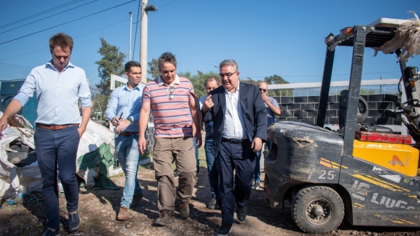 Raúl visitó la planta de reciclaje en El Pantanillo
