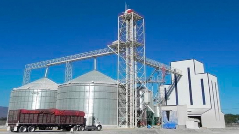Recepción de materias primas y gestión de planta de alimentos