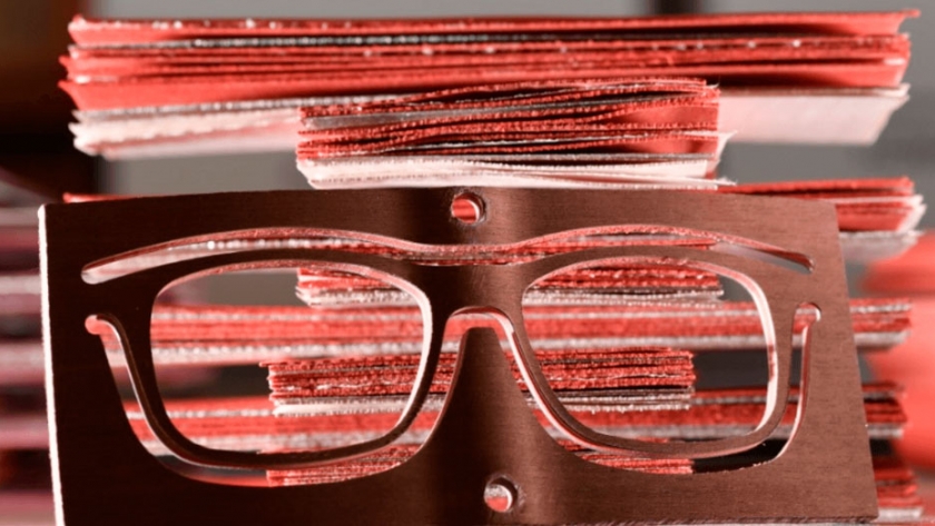 Lentes de madera y de cuerno de búfalo toman el mercado