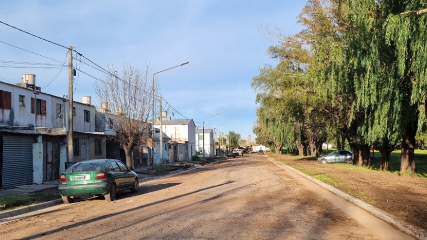 Rojas inauguró cordón cuneta en el Barrio Nehuenche I con operarios municipales capacitados