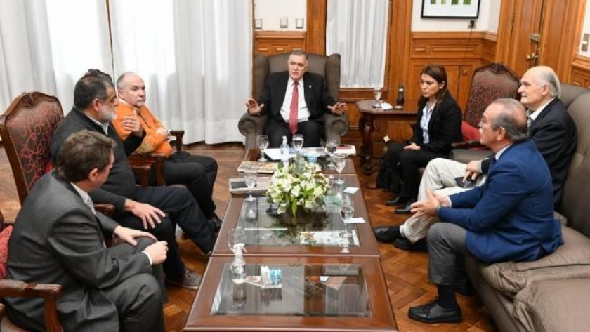 Jaldo recibió a representantes de colegios parroquiales