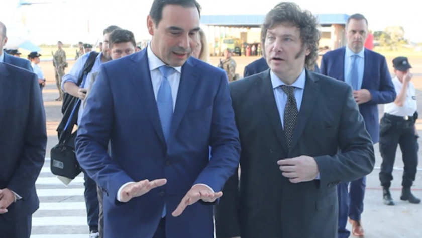El gobernador Valdés recibió al Presidente y lo declaró Huésped de Honor