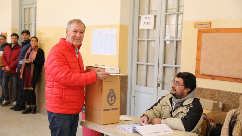 Schiaretti emitió su voto en las Paso 2023